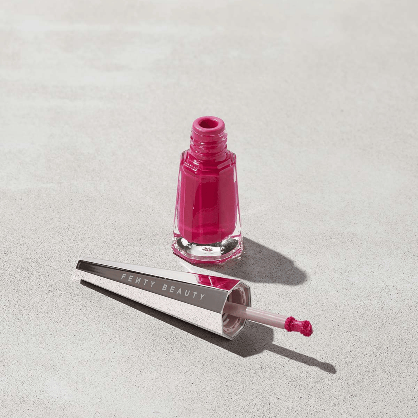 Fenty Beauty by Rihanna - Stunna Lip Paint Longwear Fluid Lip Color (4ml)